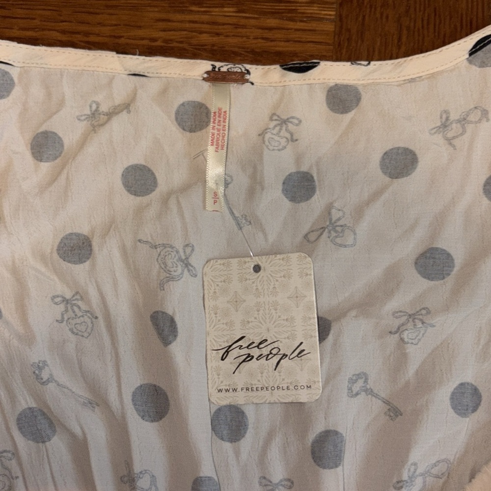 NWT buttercup Free People Top size small - Picture 4 of 8
